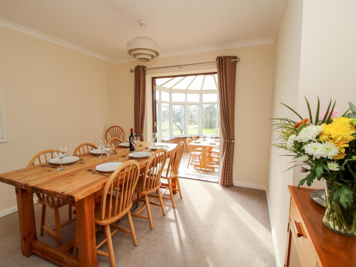 Villa Bicton Lea Acton  Exterior foto